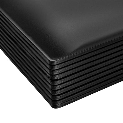 Bild eines Anti-Pasti-Thekenholzfasses im Detail. Mehrschichtige schwarze Platten geschichtet. #farbe_schwarz-matt