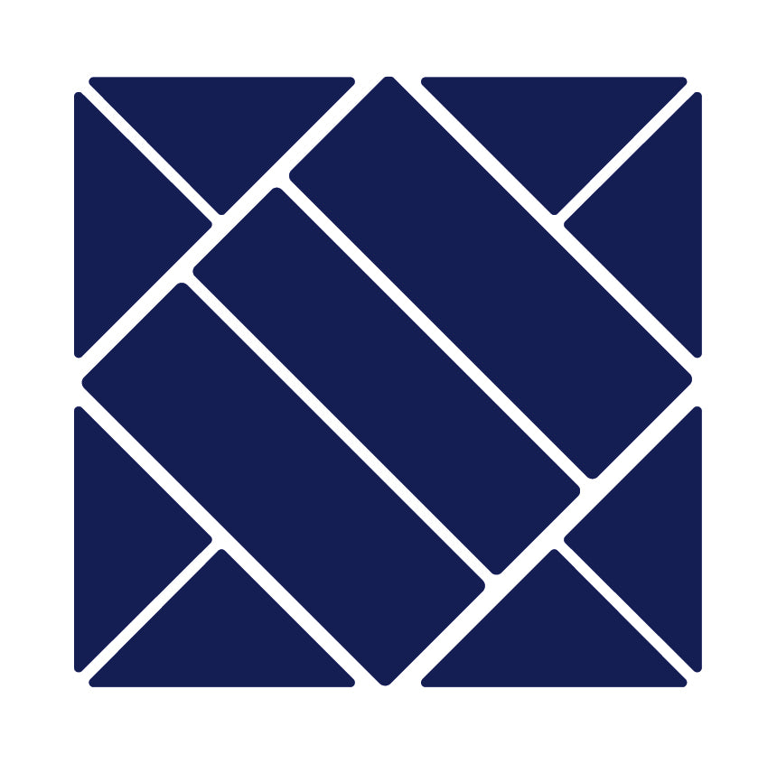 Grafik in Blau und weiß zur Darstellung der Schalenkombination der Thekenschalen. 3 rechteckige Schalen mittig und jeweils zwei Dreieckige an den Ecken. 