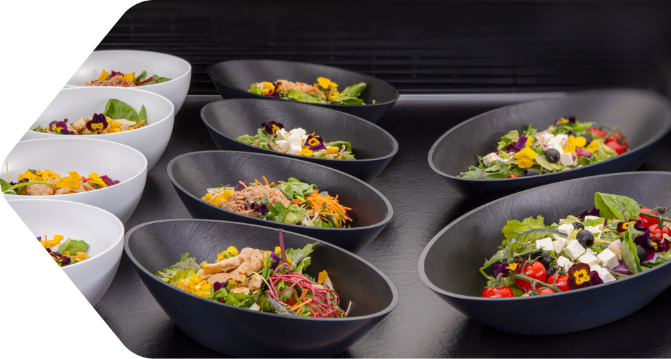Ovale Thekenschalen für Salat und Feinkost